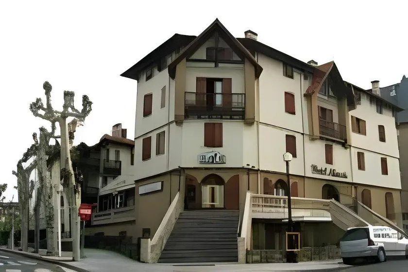 Hotel Alameda - Image 1