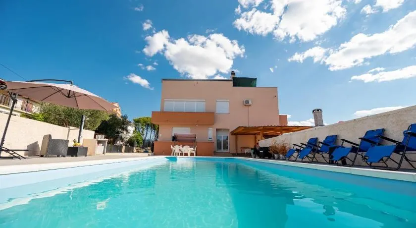 Family-friendly apartments with swimming pool Sukosan, Zadar - 23934 - Image 1