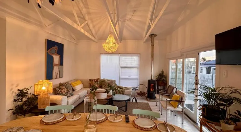 Beach House by Beach Collection Winelands - Image 1