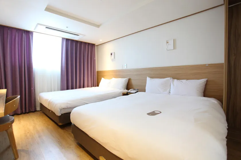 Hotel Rest Seogwipo - Image 1