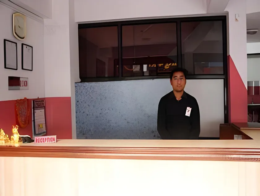 Hotel Brunei Holiday Inn - Image 1