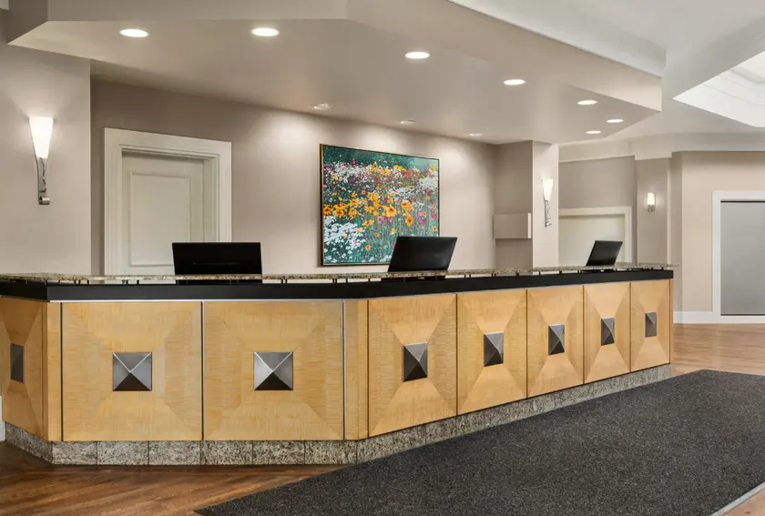 Grand Hotel & Conference Centre Calgary Airport, an Ascend Collection Hotel - Image 1