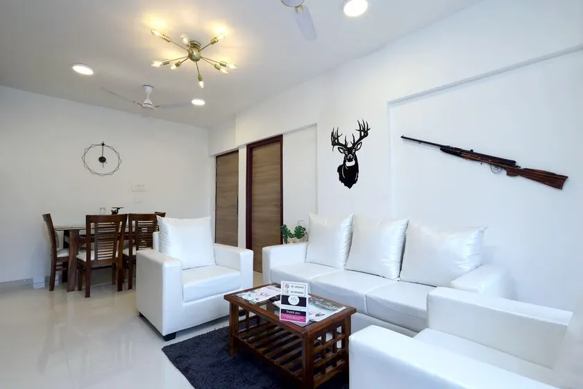 Modern Apartment near Mumbai Airport (2 BHK) - Image 1