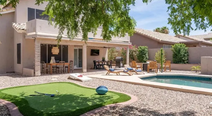Red Mountain Retreat - Image 1