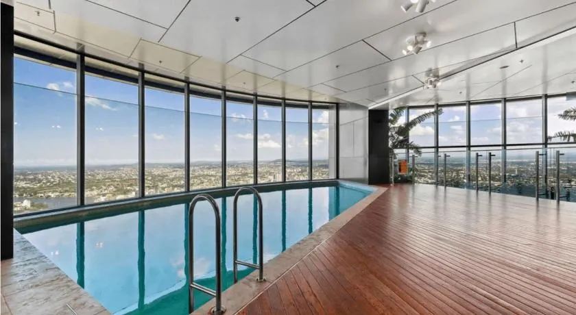 Skytower 72nd Floor 3BR with Parking, Pool and Gym - Image 1