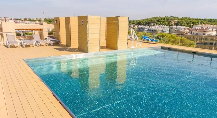 Modern Apartment in Salou - 50 m² + Pool - Image 1