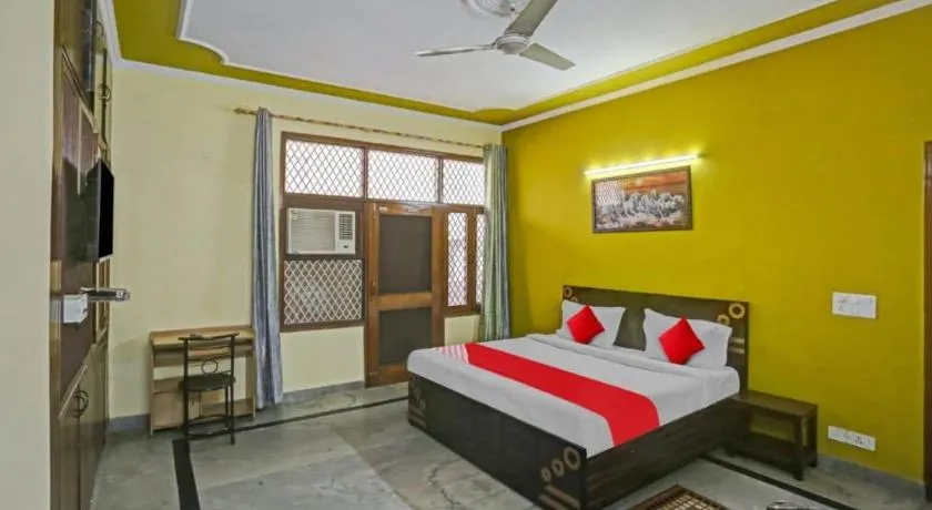 Hotel Royal Retreat - Image 1