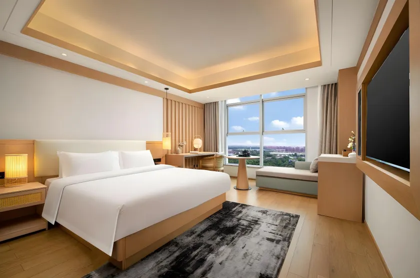 Platinum Celebrity Hotel - Image 1