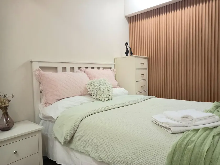 Floral Youth House (room1) - Image 1