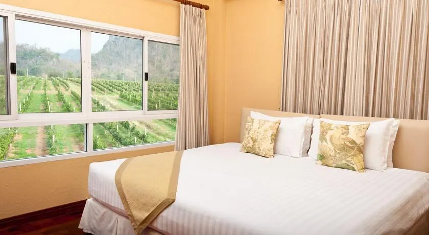 GRANMONTE Wine Cottage - Image 1