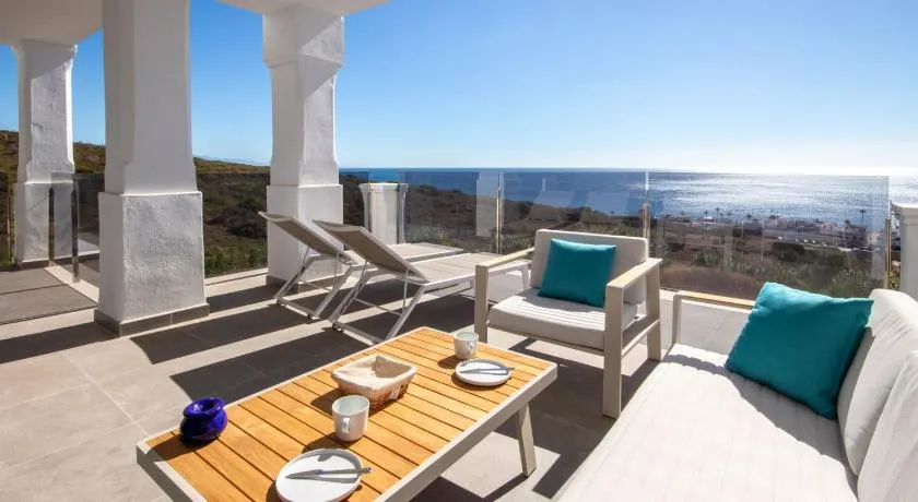 Luxury apartment stunning seaview BS 3104 - Image 1