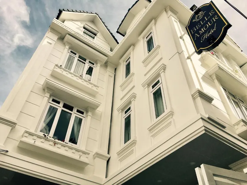 Belle Amour Hotel - Image 1