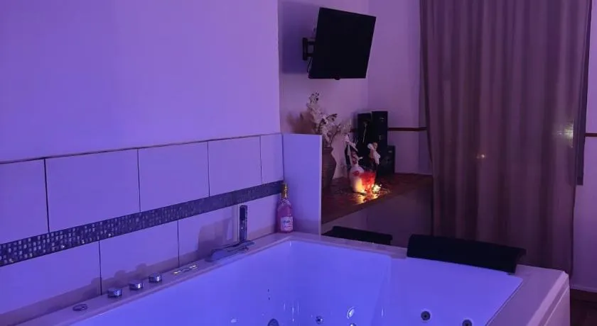 Nali Room - Image 1