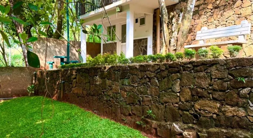 Villa Whispering Leaves Kandy - Image 1