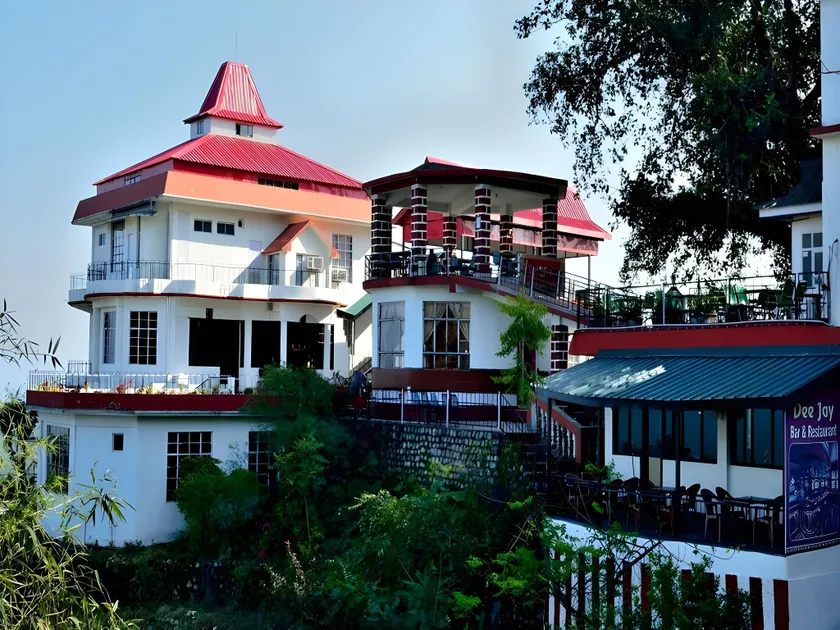 Dee Jay Resort - Image 1