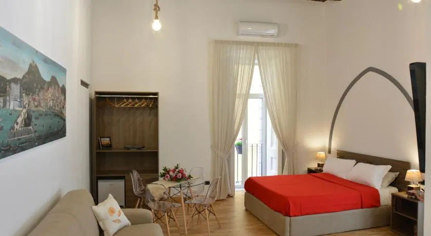 Domus Studio 25 bed & breakfast - Image 1