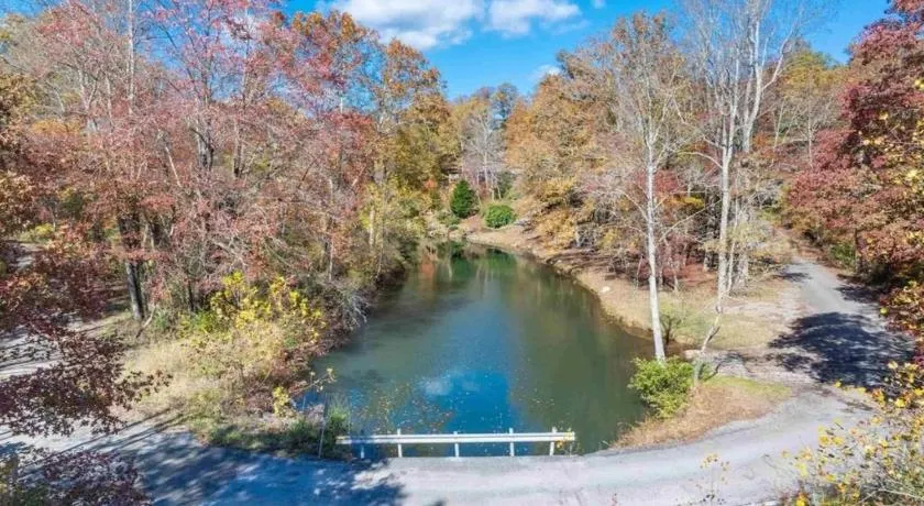 2 Homes Mentone Getaway - Riverfront & Near Parks - Image 1