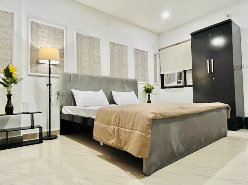 TFF INN Lucknow Luxurious Couple's Choice - Image 1