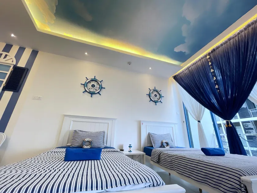 Cat City Mediterranean Theme City&Pool View Homestay 貓城地中海主題城市泳池風景民宿 - Image 1