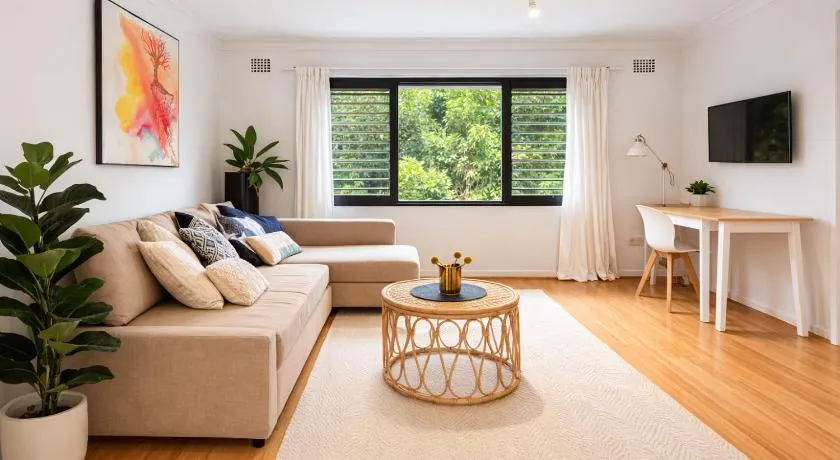 Coastal Stay - Image 1