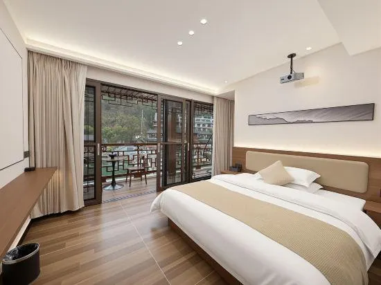 Melody Inn - Image 1