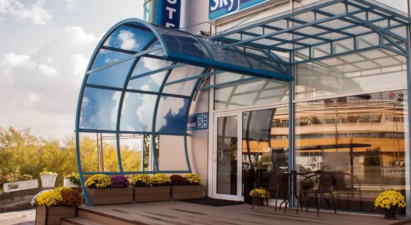 Sky Hotel - Image 1