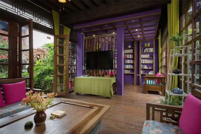 Blossom Hill Inn Lijiang - Image 1