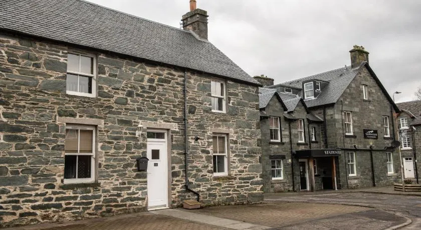 Old Station Cottages - Image 1