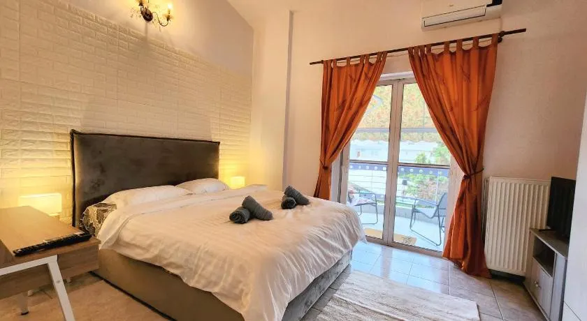 Akrata Maisonette - Image 1