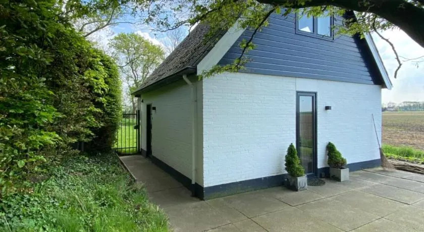 Guesthouse The White House - gehele huisje - Image 1