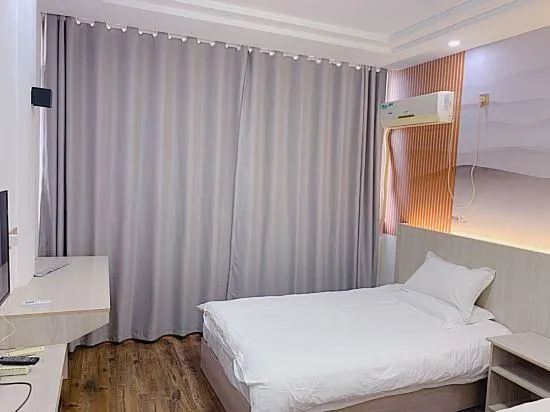 Xiangxiang Holiday Hotel - Image 1