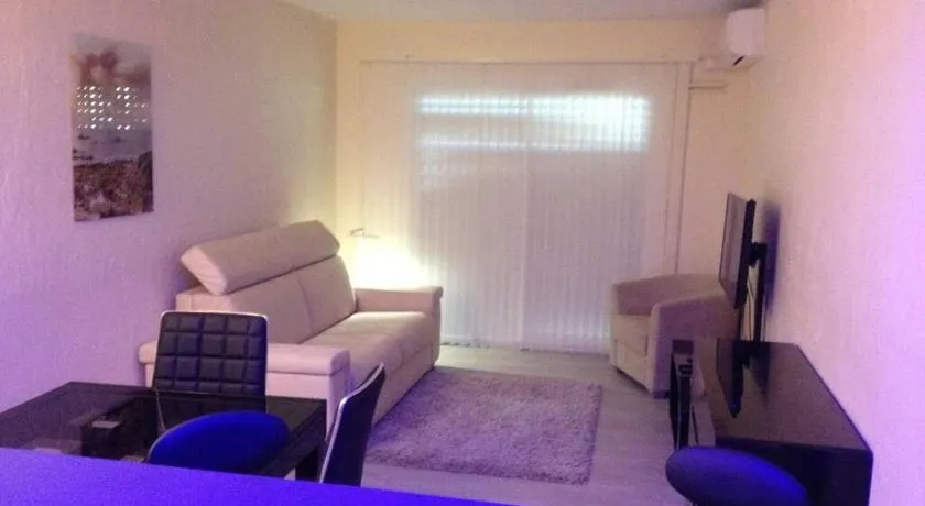 Beau Studio à 50m de la plage - Image 1