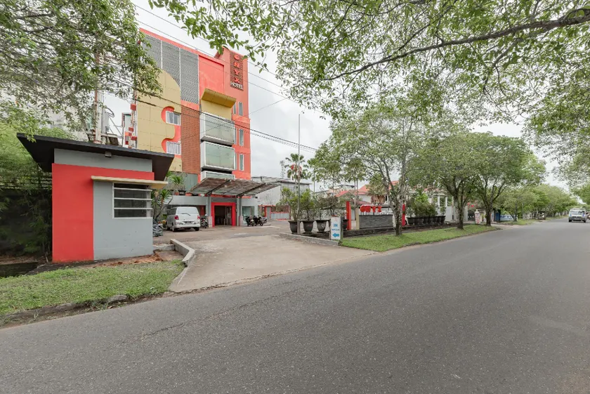 Urbanview Hotel Onyx Ketapang by RedDoorz - Image 1