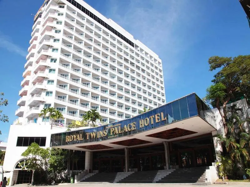 Royal Twins Palace Hotel - Image 1