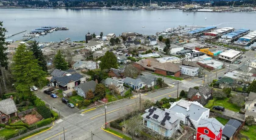 Port Orchard Guest House - Walk to Bay Street! - Image 1
