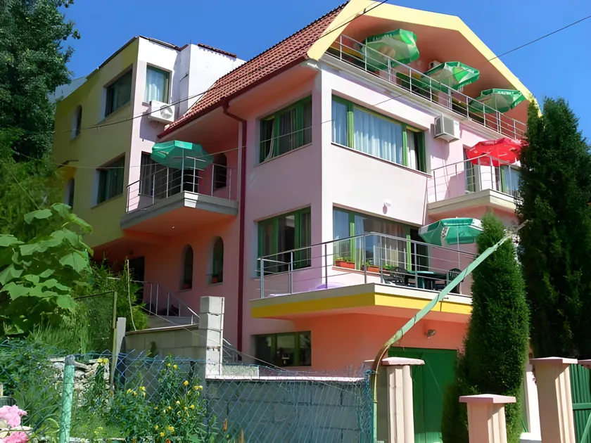 Villa Mari Guest Rooms - Image 1