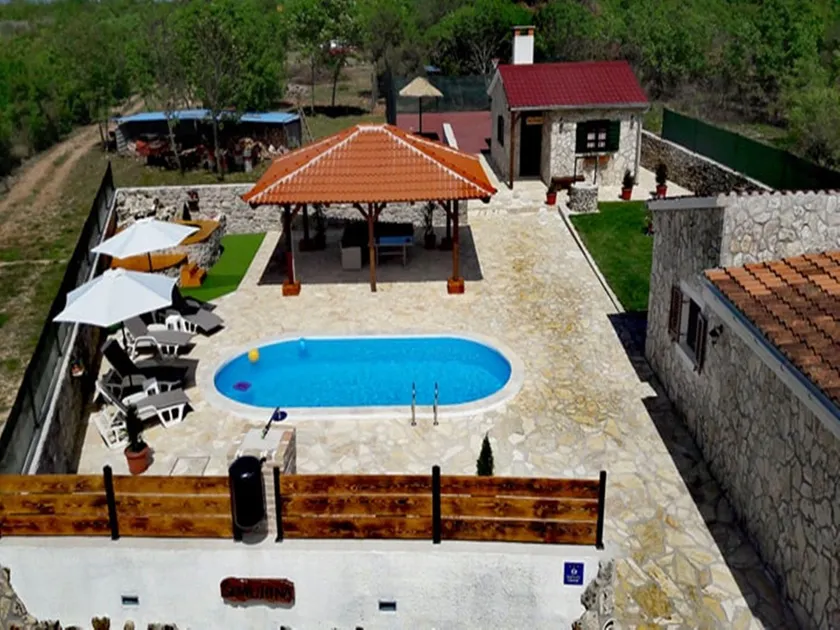 Modern Holiday Home in Zemunik Gornji with Pool - Image 1