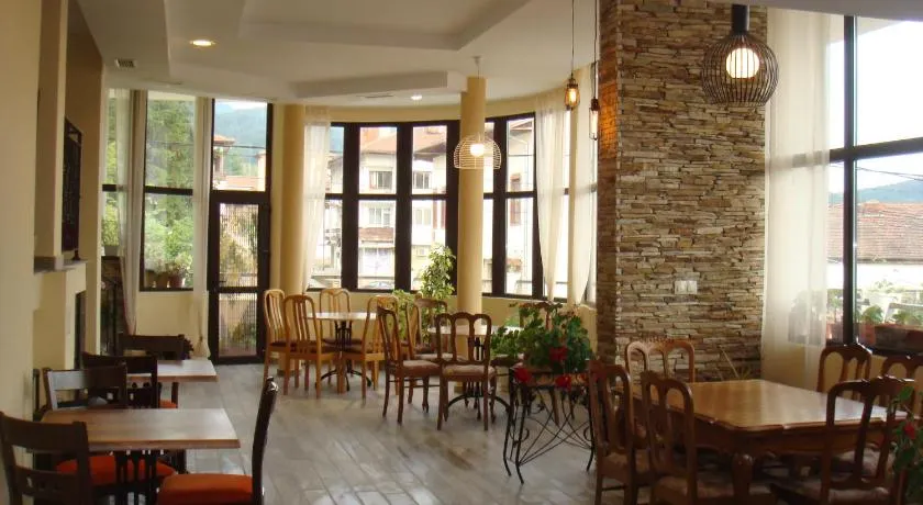 Guest House & Bistro Lefterova - Image 1