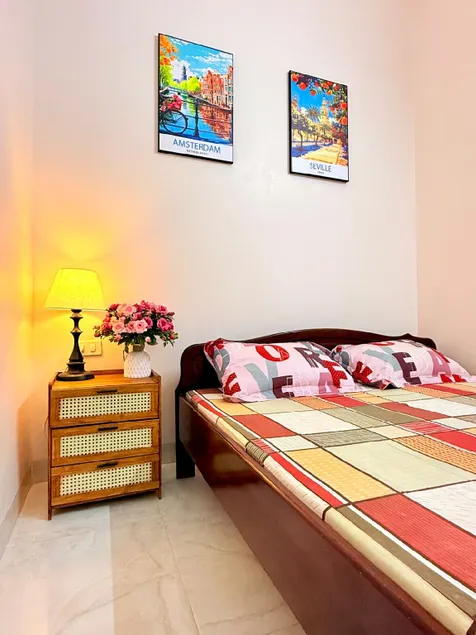 Phòng đôi giá rẻ sạch sẽ tiện nghi ngay trung tâm - Image 1