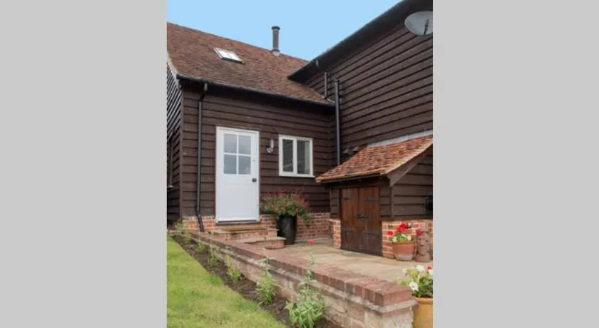 Immaculate barn annexe close to Stansted Airport - Image 1