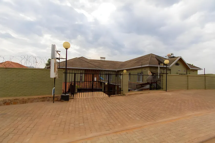 Kings Hospitality Centre - Image 1
