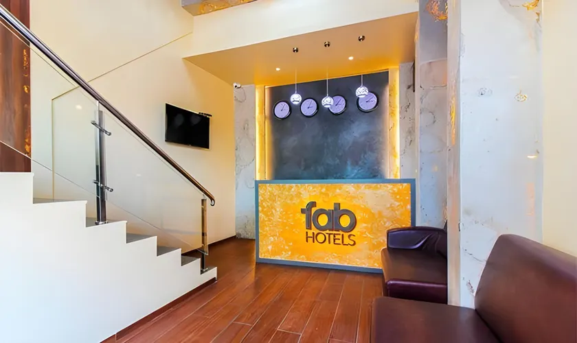Hotel Lotus Grand - Image 1