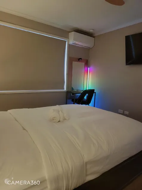 Private Room 1- The Minimalist Escape - Image 1