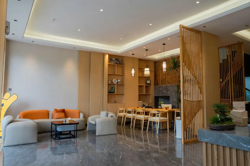 Fanyi Smart Hotel - Image 1