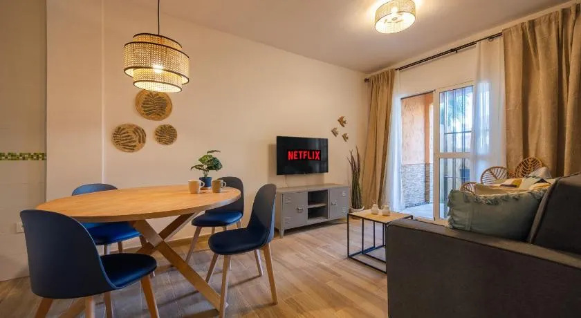 Chill out # NETFLIX # Playa a 8min # Familia # Apartamento - Image 1