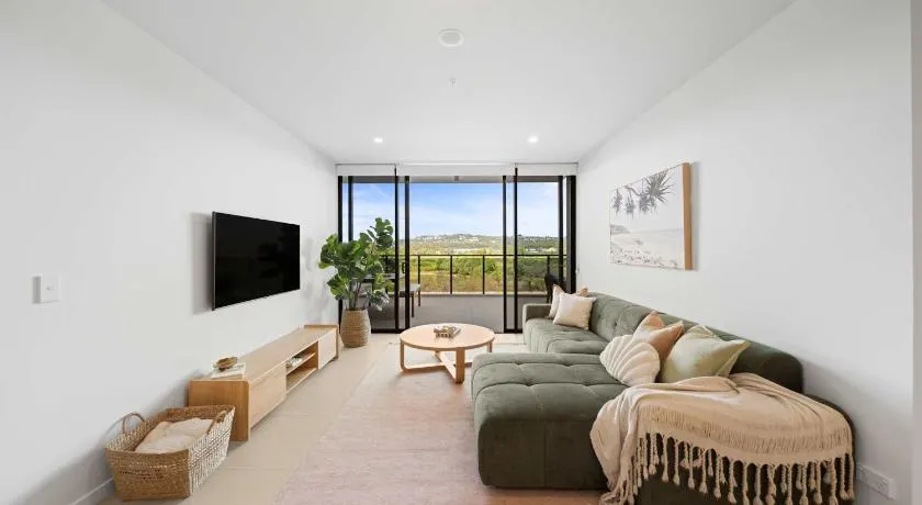 The Corso - Sophisticated Living with Waterway Views - Image 1