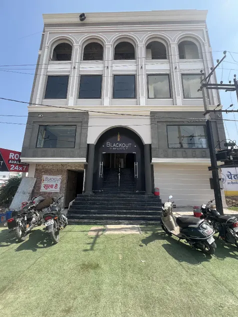 Blackout Bar & Hotel - Image 1