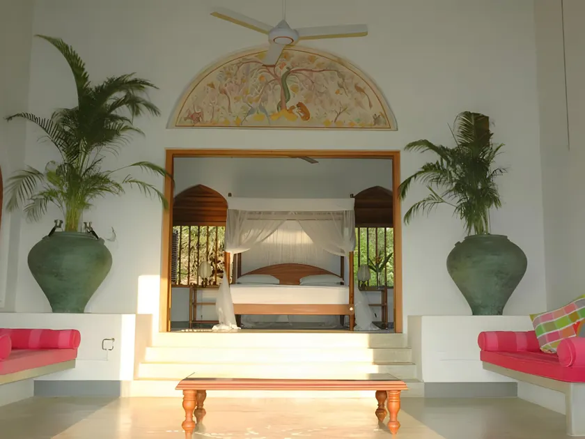 Khomba Beach House - Image 1