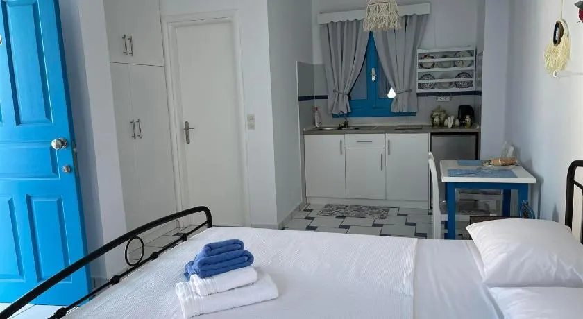 GIAVASI SEASIDE FINIKI - Image 1
