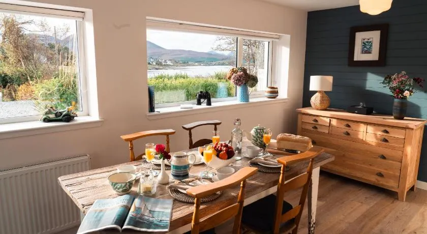 Waterside Cottage by the sea - Broadford - Image 1